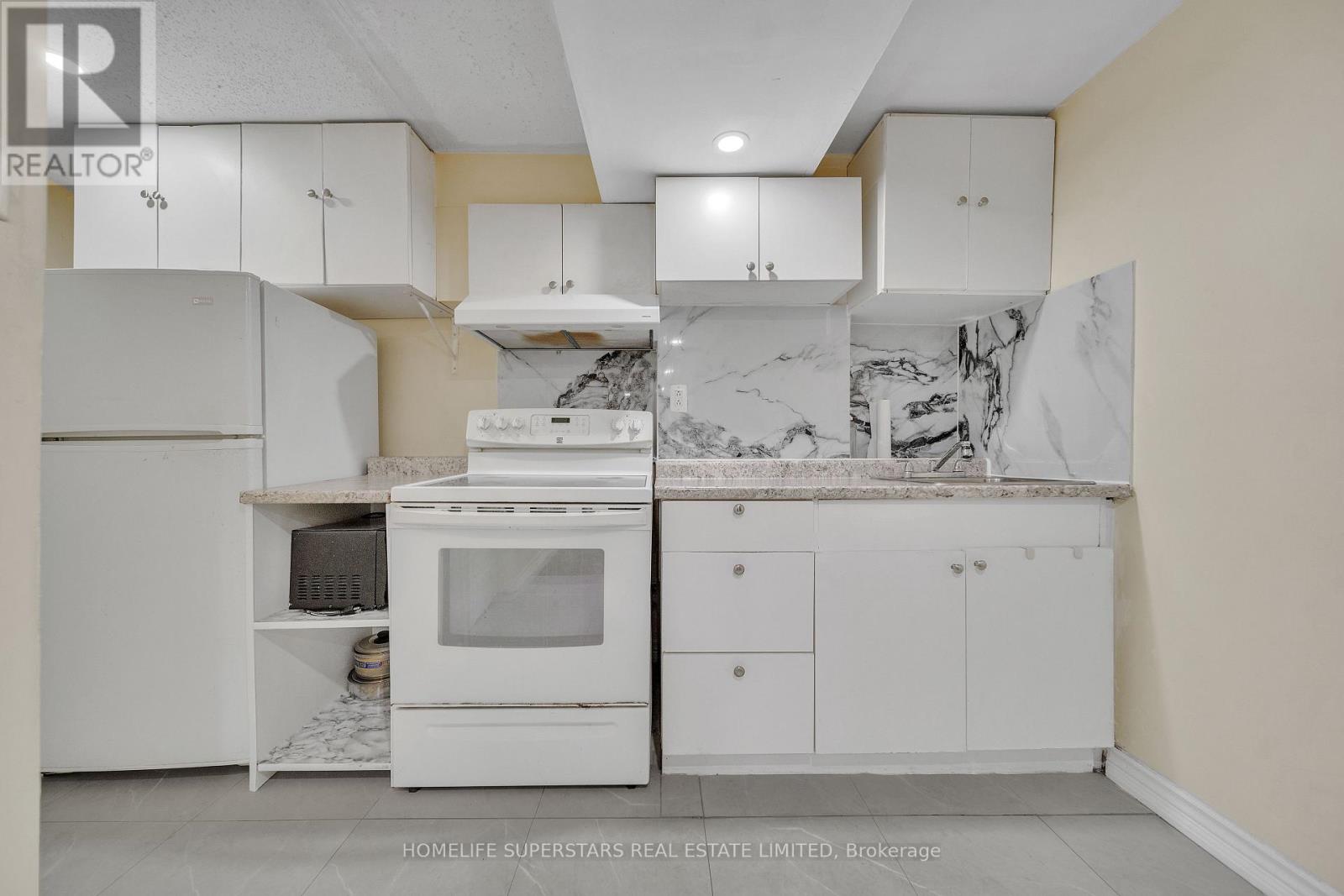 82 Jewel Crescent, Brampton, Ontario  L6R 2P4 - Photo 38 - W12316600