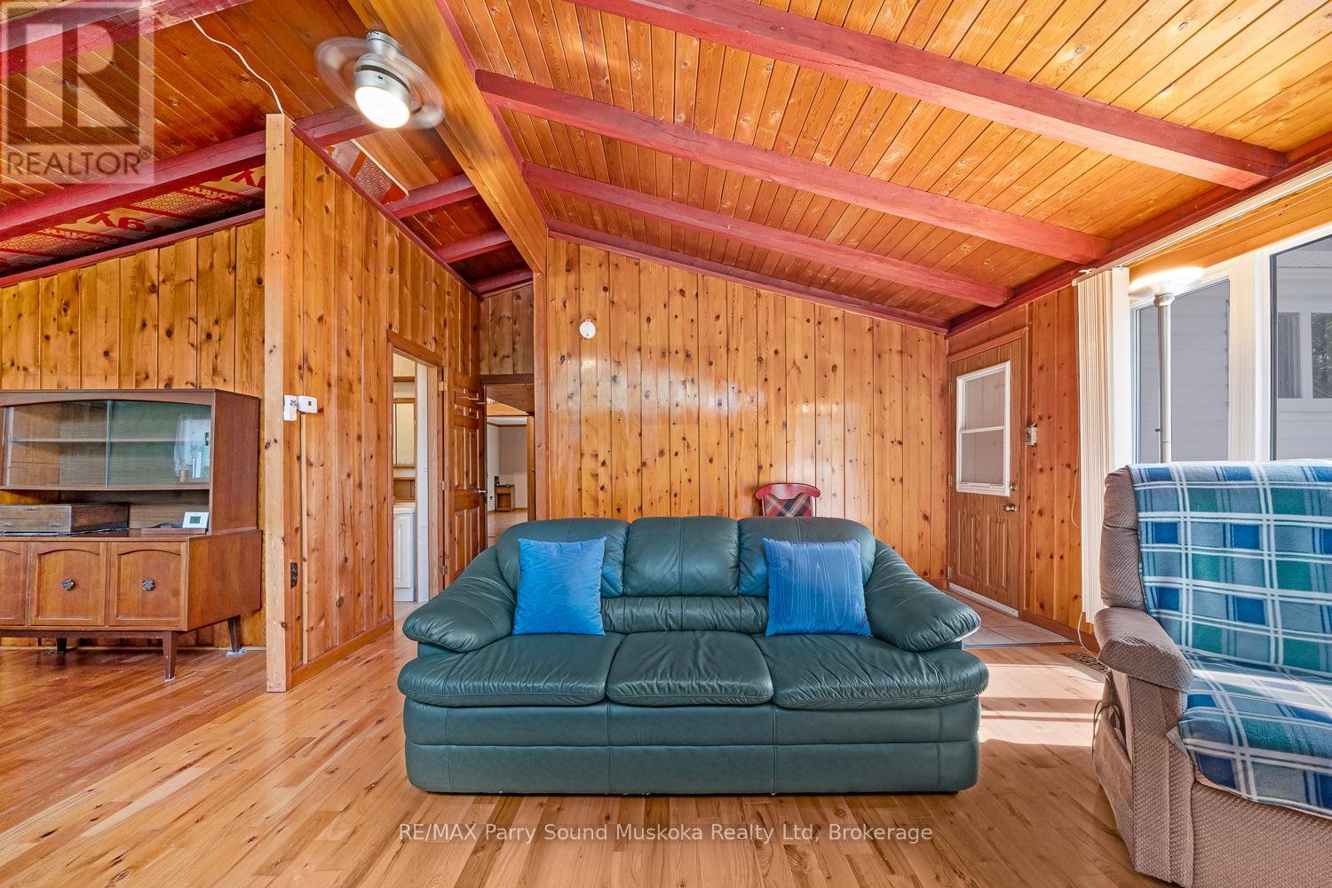 124 Pinewood Road, Mcdougall, Ontario  P2A 2W9 - Photo 12 - X12316640