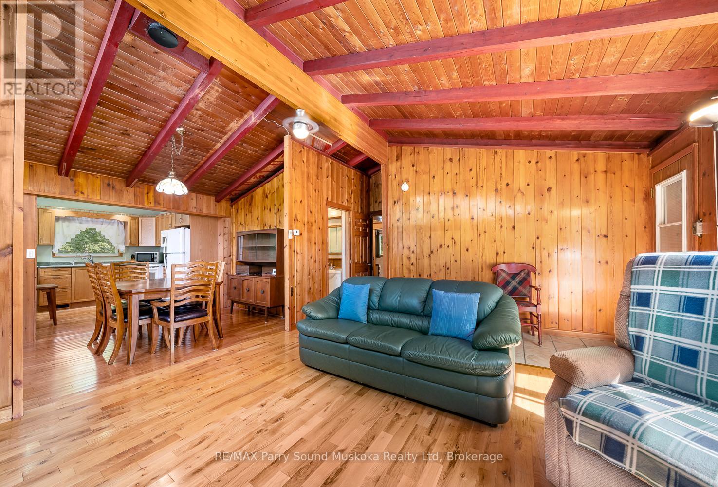 124 Pinewood Road, Mcdougall, Ontario  P2A 2W9 - Photo 13 - X12316640