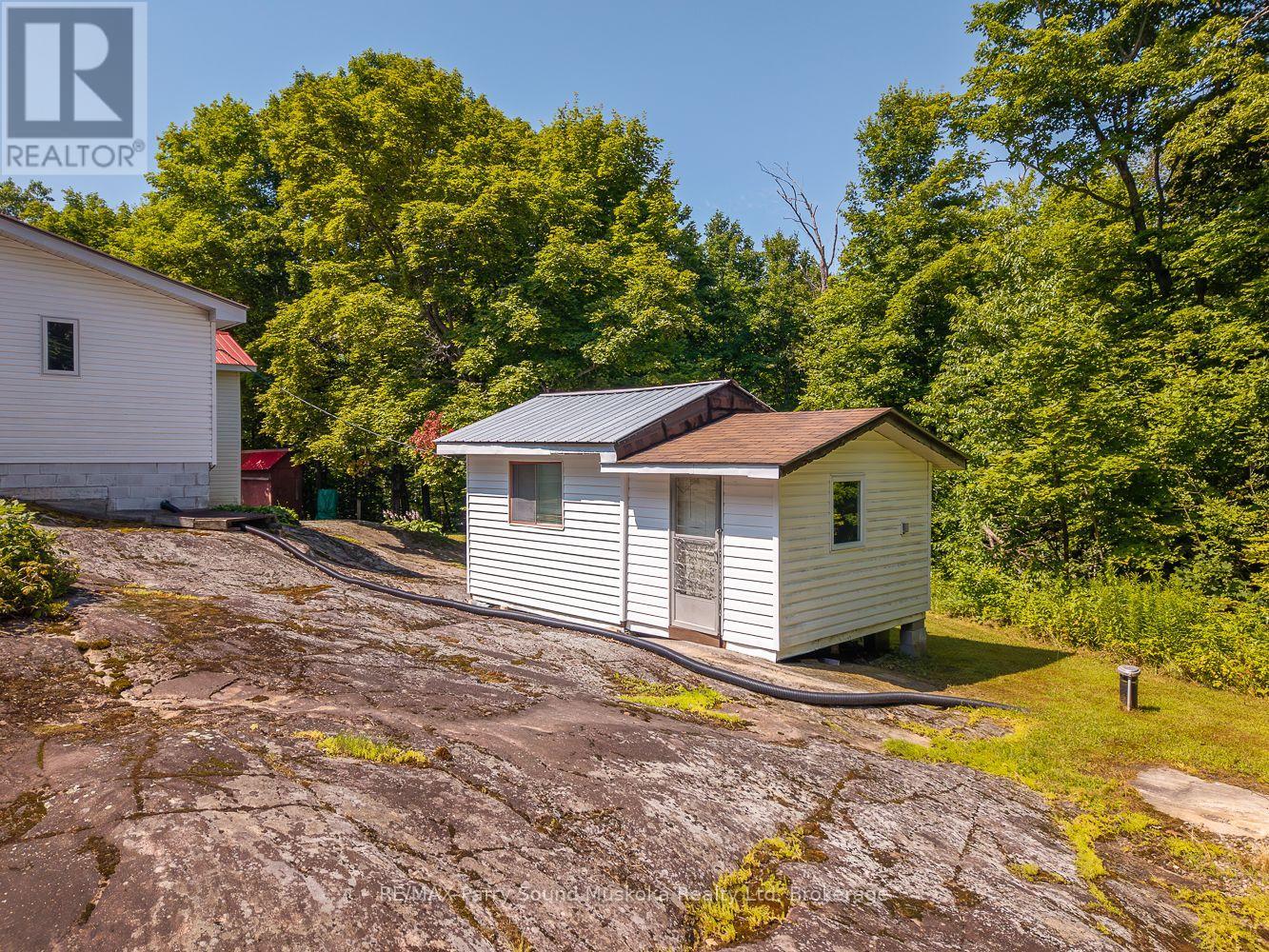 124 Pinewood Road, Mcdougall, Ontario  P2A 2W9 - Photo 37 - X12316640