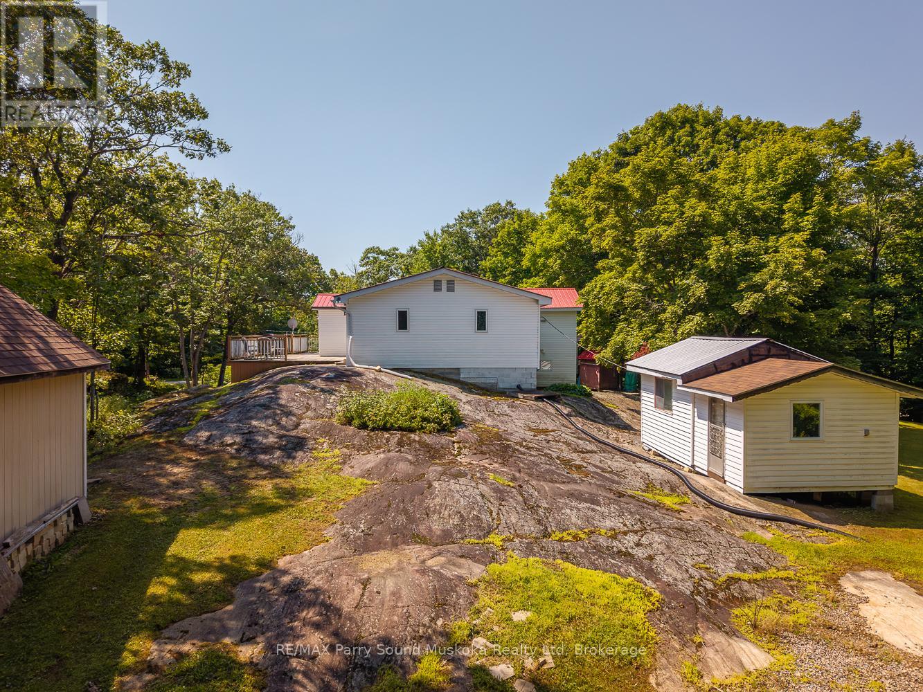 124 Pinewood Road, Mcdougall, Ontario  P2A 2W9 - Photo 38 - X12316640