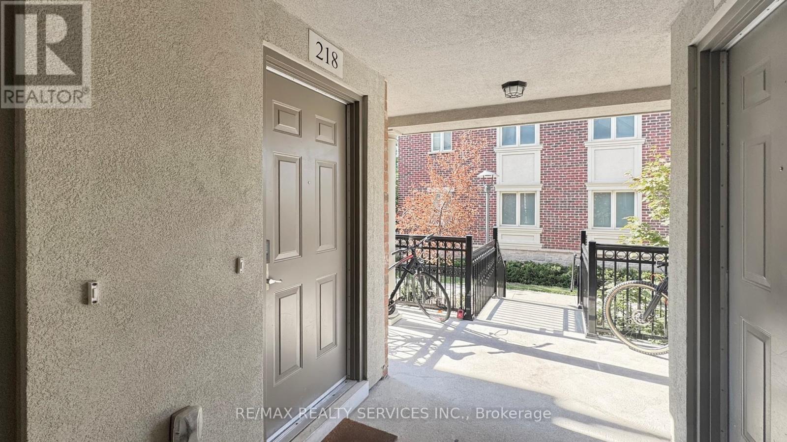 218 - 17 Coneflower Crescent, Toronto, Ontario  M2R 0A5 - Photo 3 - C12316637