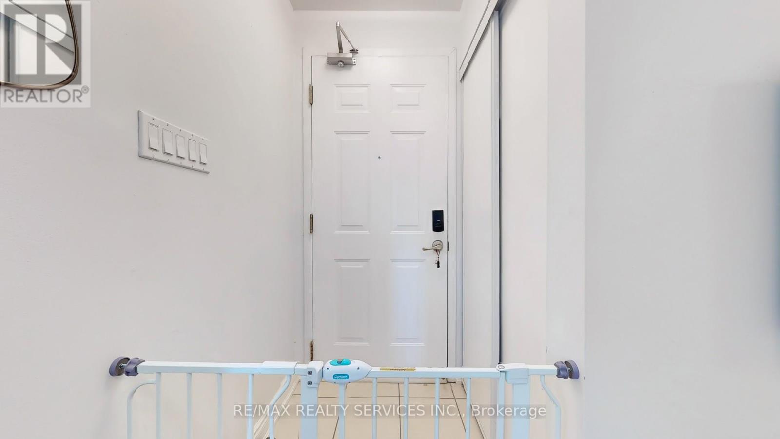218 - 17 Coneflower Crescent, Toronto, Ontario  M2R 0A5 - Photo 4 - C12316637