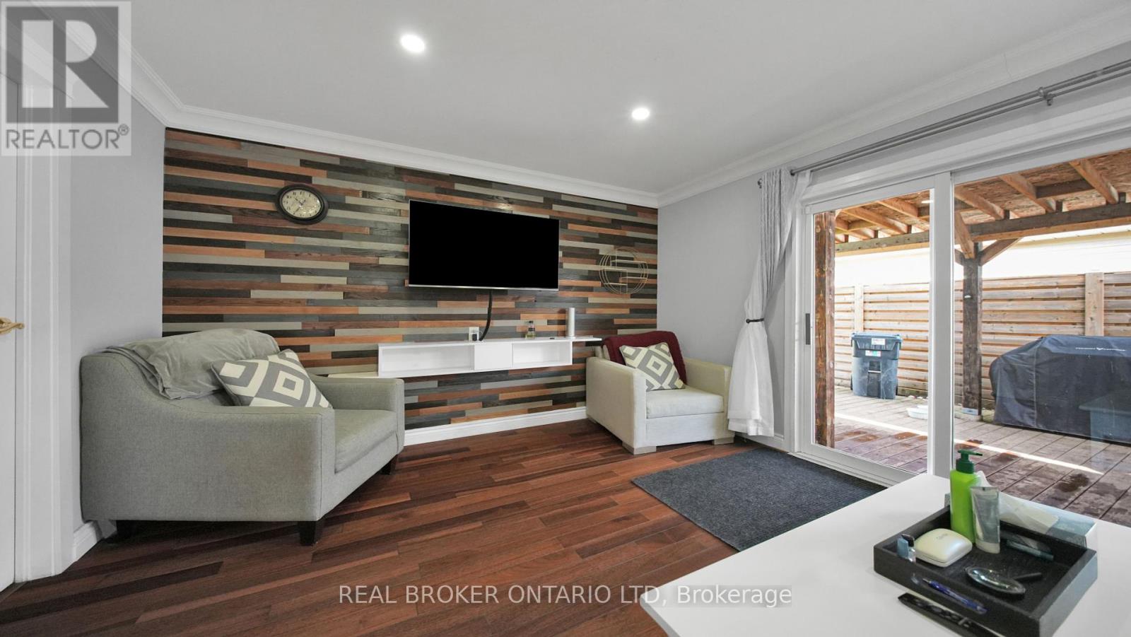 764 Classic Drive, London East, Ontario  N5W 5V2 - Photo 5 - X12316697