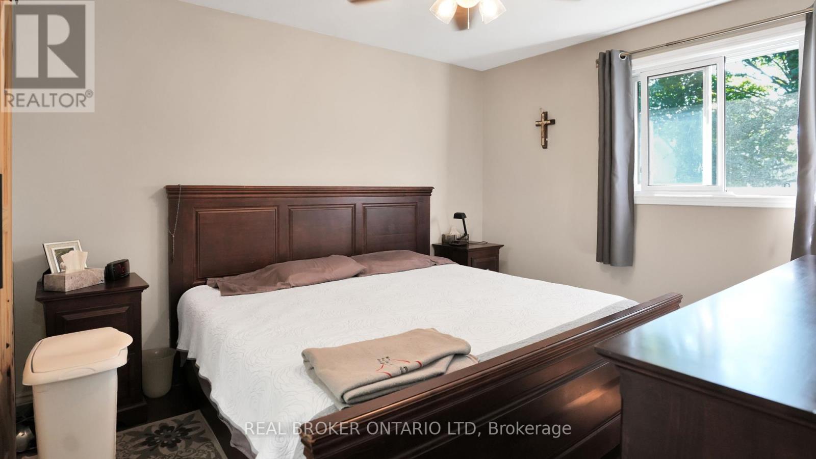 764 Classic Drive, London East, Ontario  N5W 5V2 - Photo 9 - X12316697