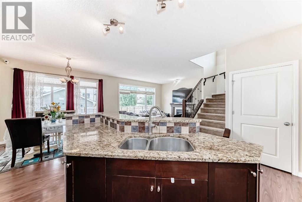 Property at 108 Coalbanks Boulevard W image 4