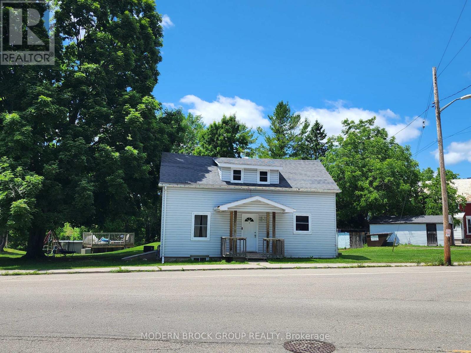 Property at 4 MAIN STREET W image 1