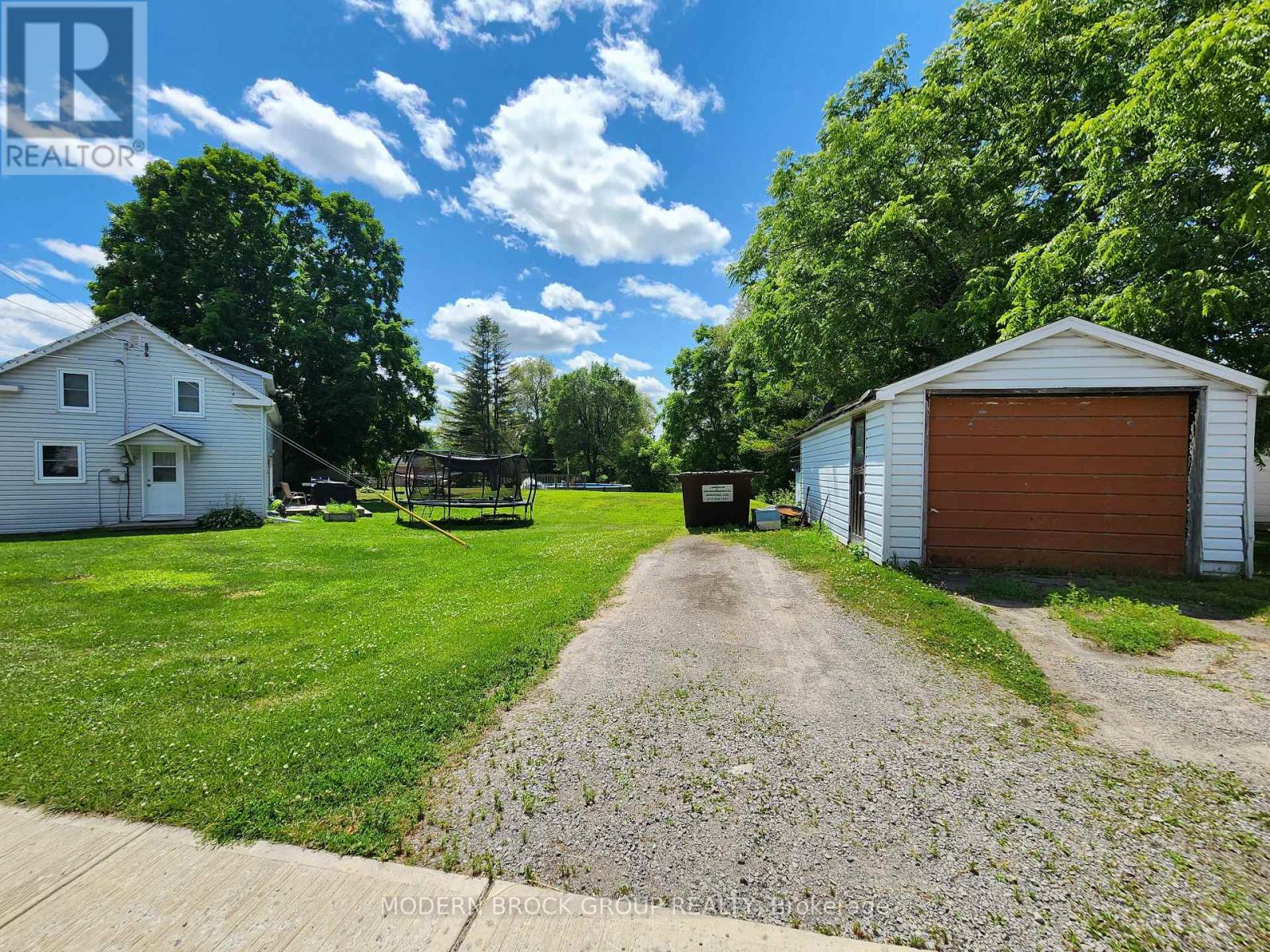 Property at 4 MAIN STREET W image 3