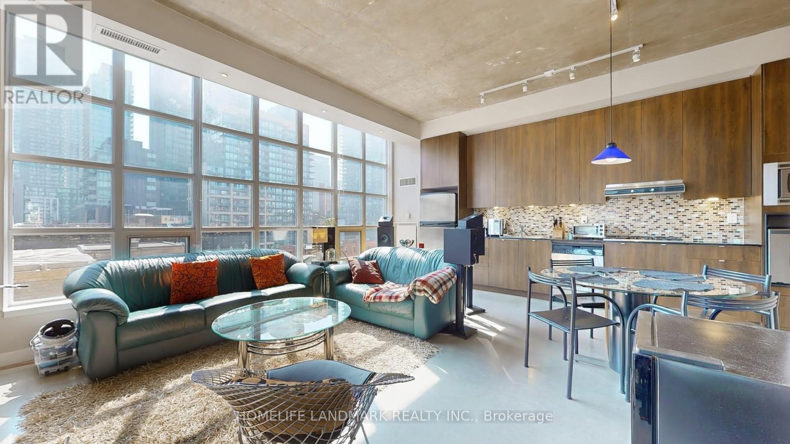 712 - 23 Brant Street, Toronto (Waterfront Communities), Ontario  M5V 2L5 - Photo 5 - C12316698