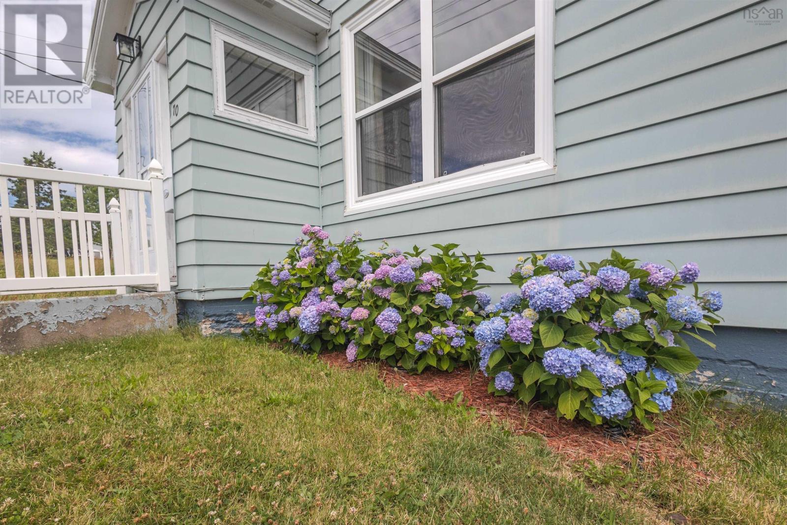 70 Murphy Road, Westmount, Nova Scotia  B1R 1W5 - Photo 8 - 202519014