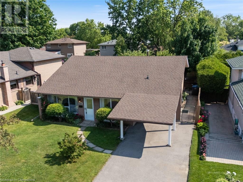 Property at 1610 HOBBS Crescent image 1