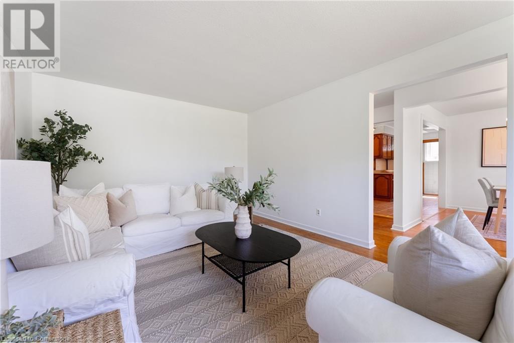 Property at 1610 HOBBS Crescent image 5