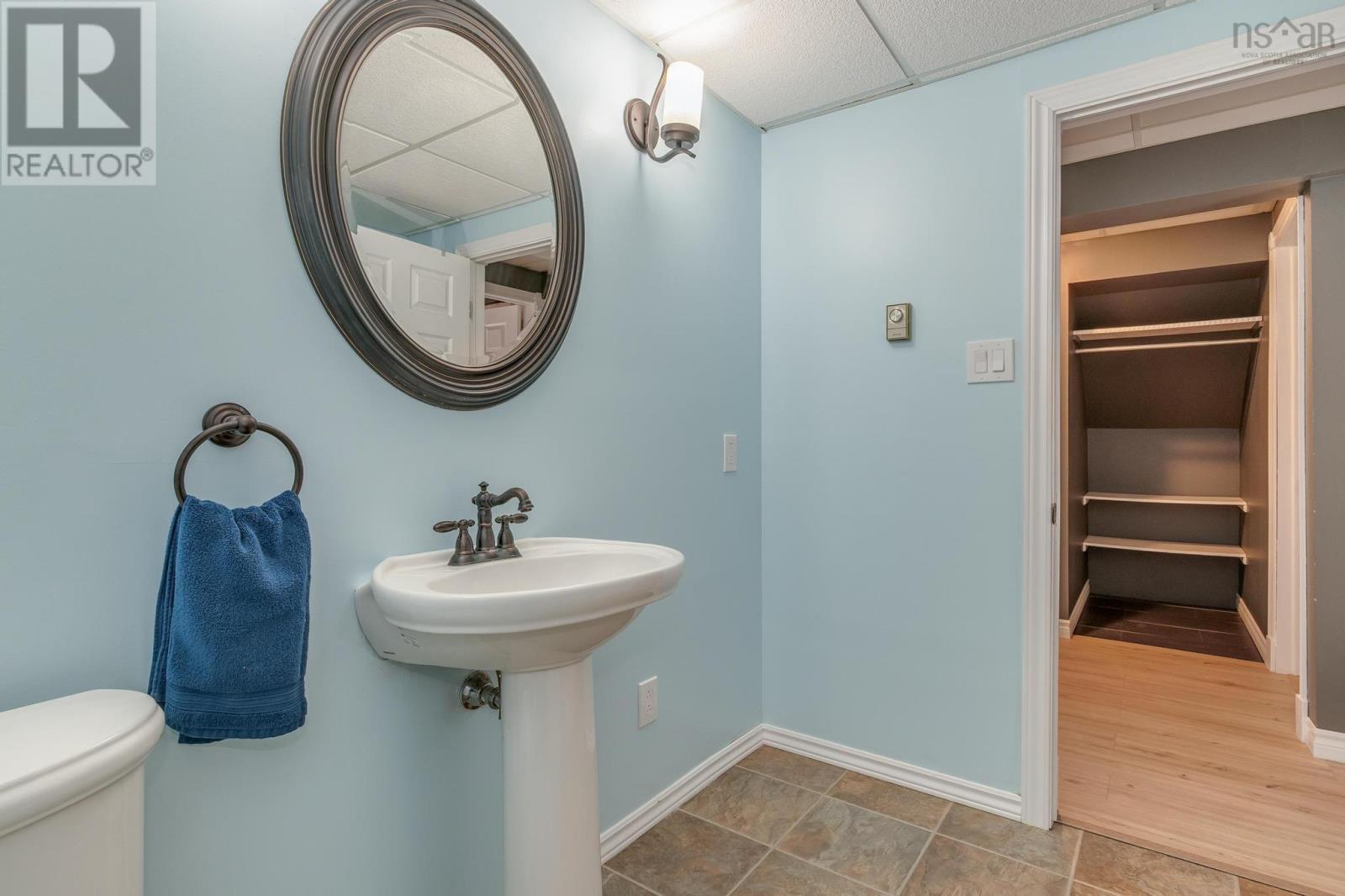 7 Pulsifer Court, Dartmouth, Nova Scotia  B2W 6A1 - Photo 46 - 202518681