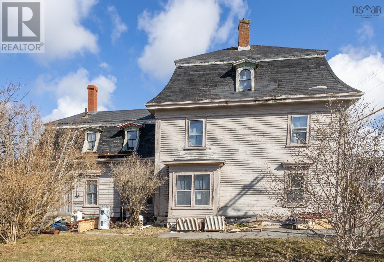 190 Main Street, Yarmouth, Nova Scotia  B5A 1C5 - Photo 2 - 202519196