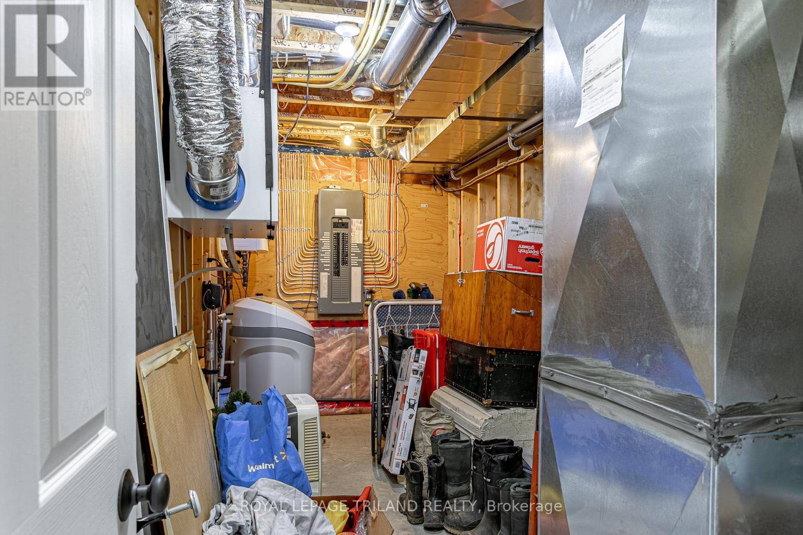 15240 Scott Line, Chatham-Kent, Ontario  N0L 1X0 - Photo 27 - X12316714