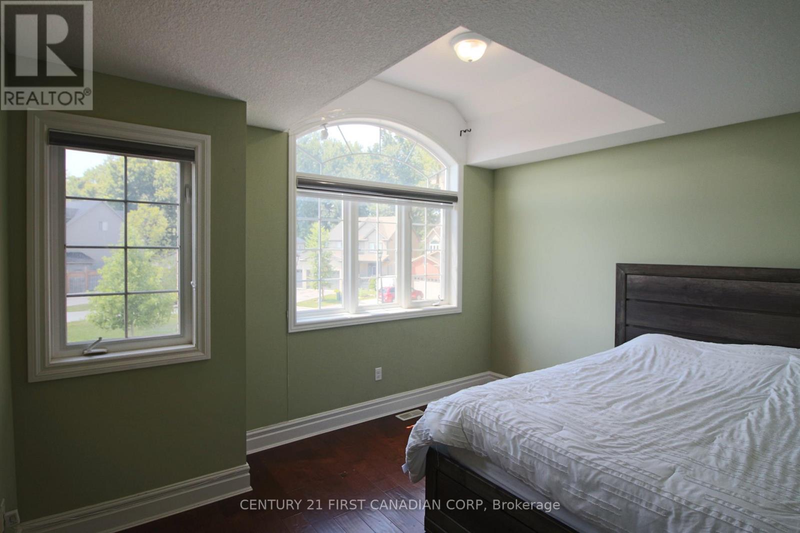 1052 Loft Court, London North, Ontario  N6G 0J9 - Photo 14 - X12316720