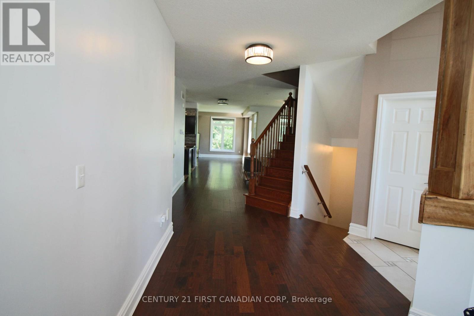 1052 Loft Court, London North, Ontario  N6G 0J9 - Photo 4 - X12316720