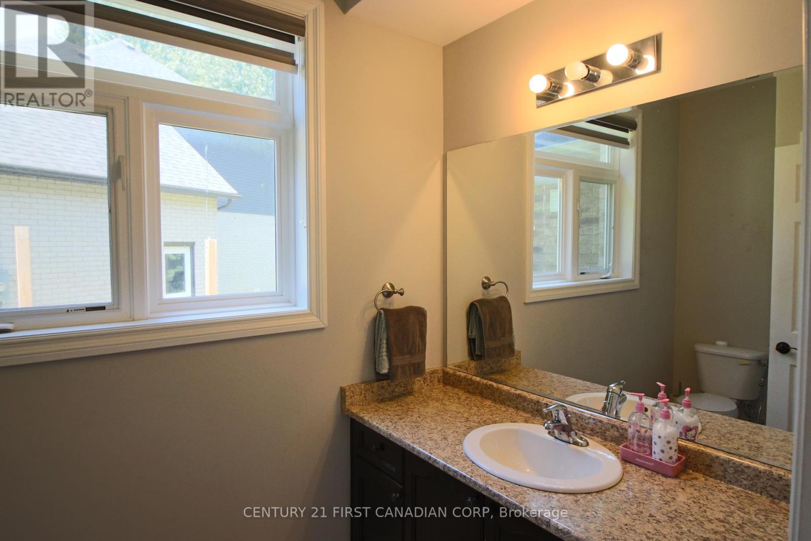 1052 Loft Court, London North, Ontario  N6G 0J9 - Photo 6 - X12316720
