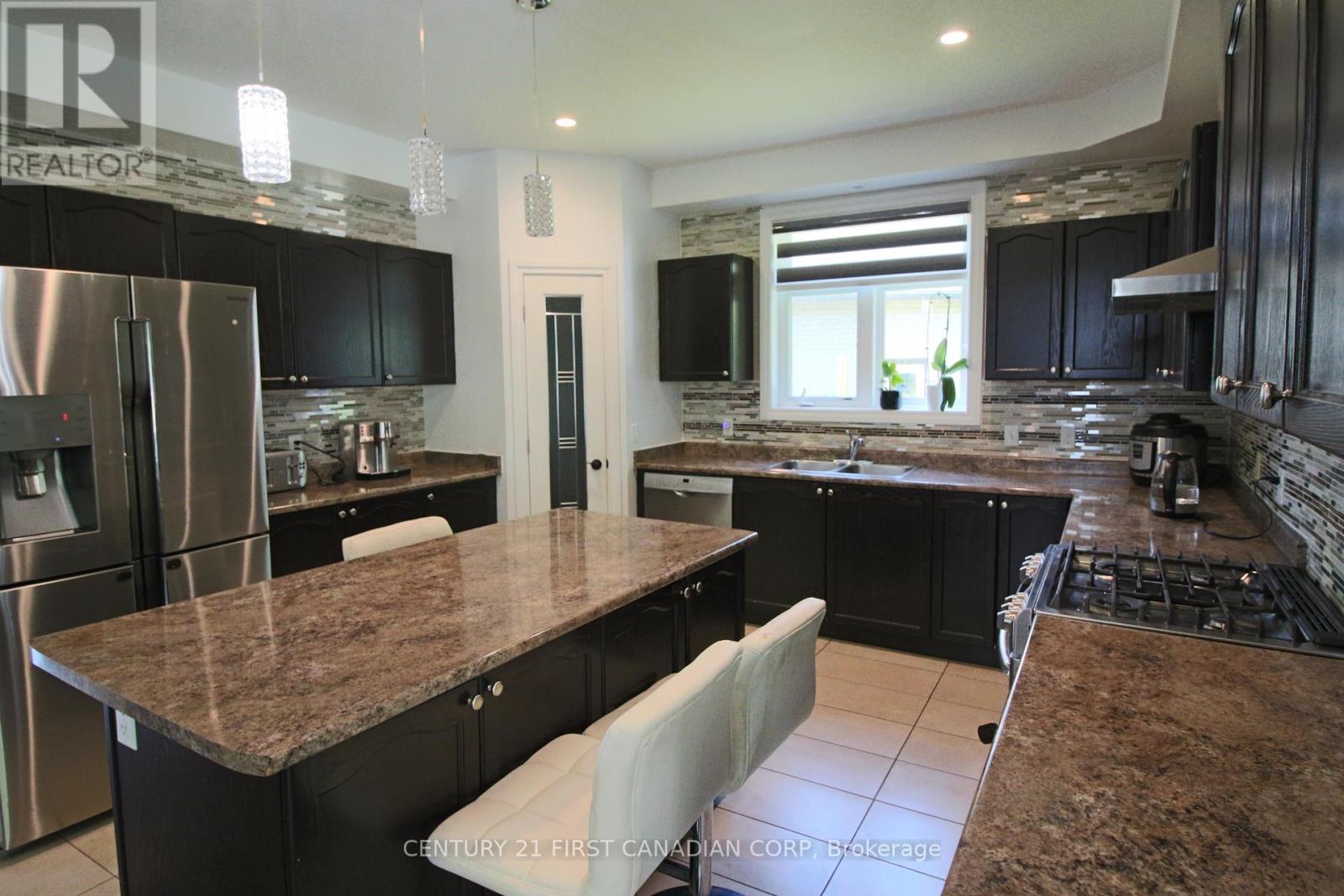 1052 Loft Court, London North, Ontario  N6G 0J9 - Photo 7 - X12316720