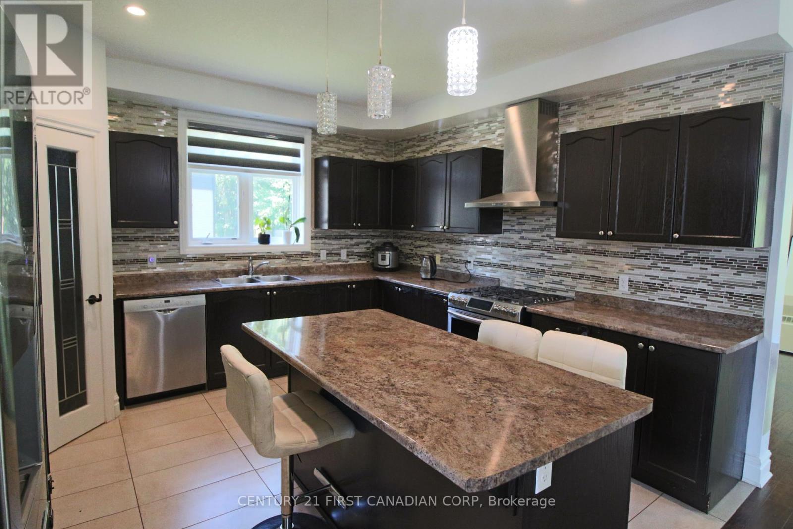 1052 Loft Court, London North, Ontario  N6G 0J9 - Photo 8 - X12316720
