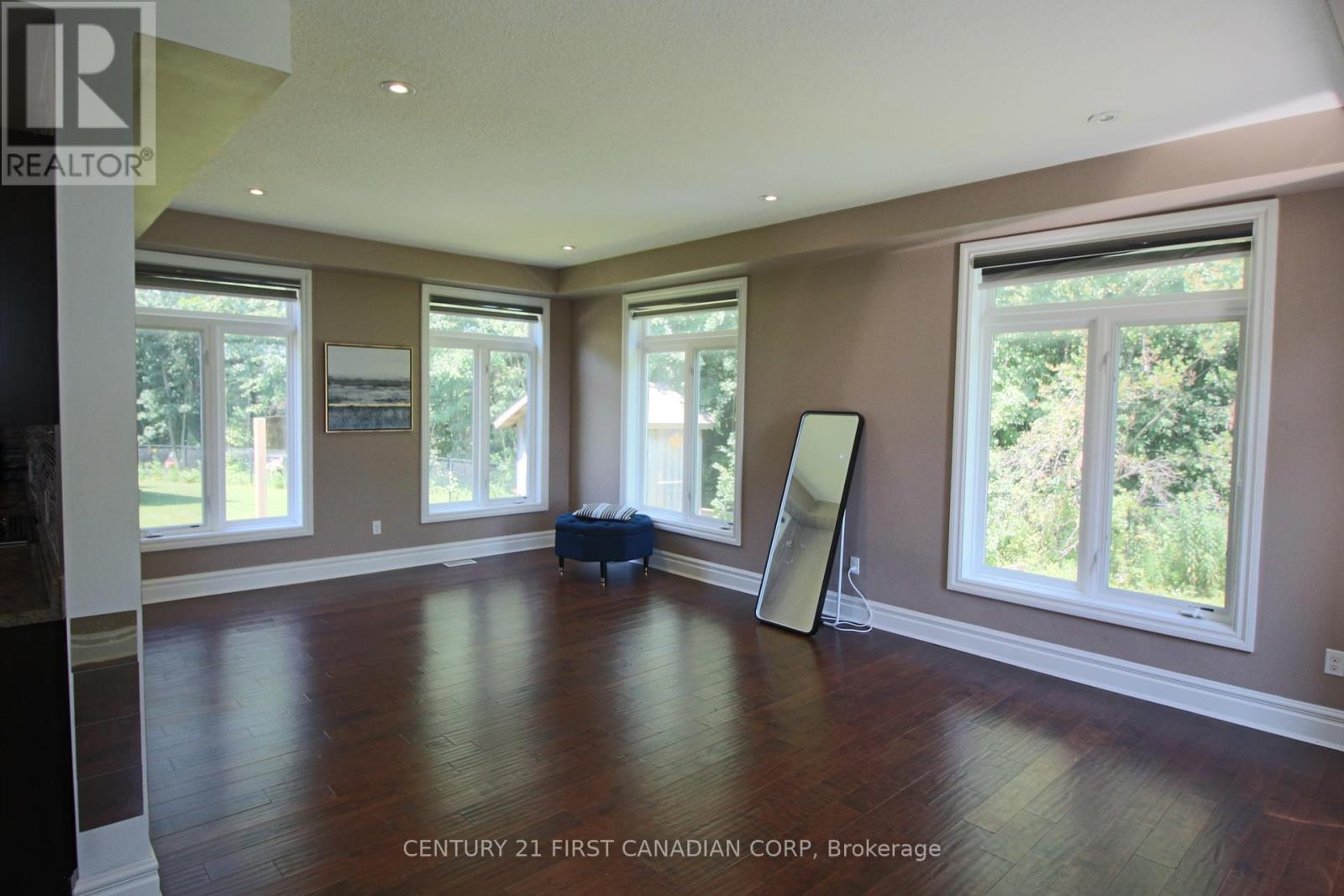 1052 Loft Court, London North, Ontario  N6G 0J9 - Photo 9 - X12316720