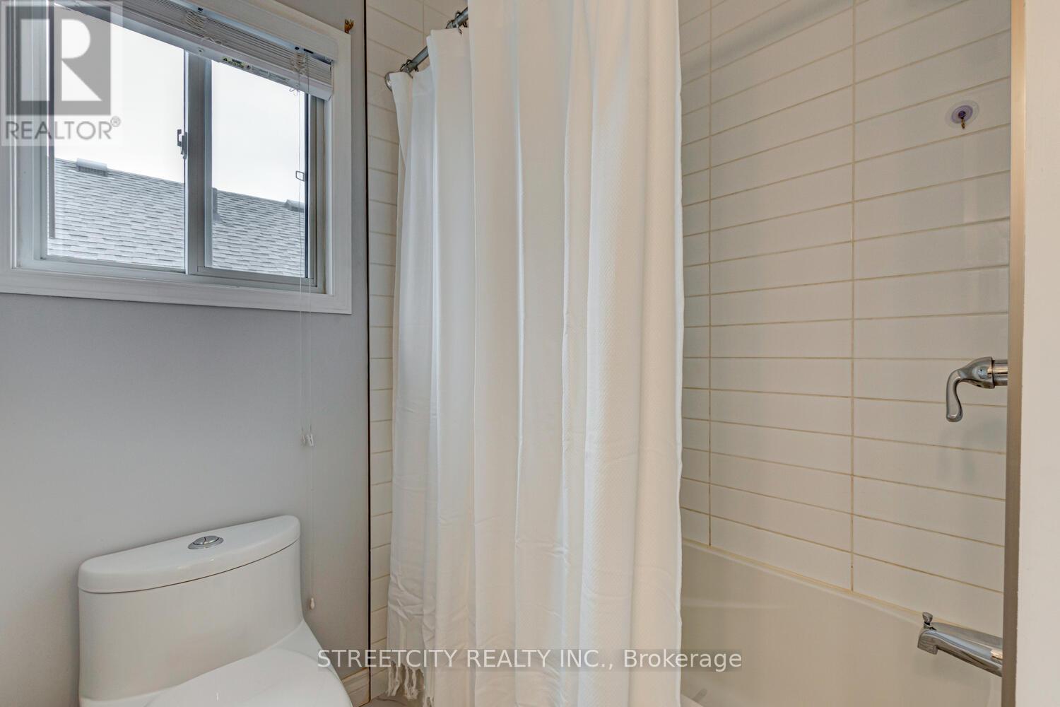 14 - 145 North Centre Road, London North, Ontario  N5X 4C7 - Photo 17 - X12316738