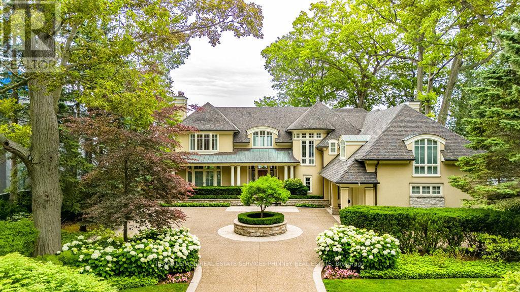 6 Ennisclare Drive W, Oakville, Ontario  L6J 4N2 - Photo 3 - W12300774