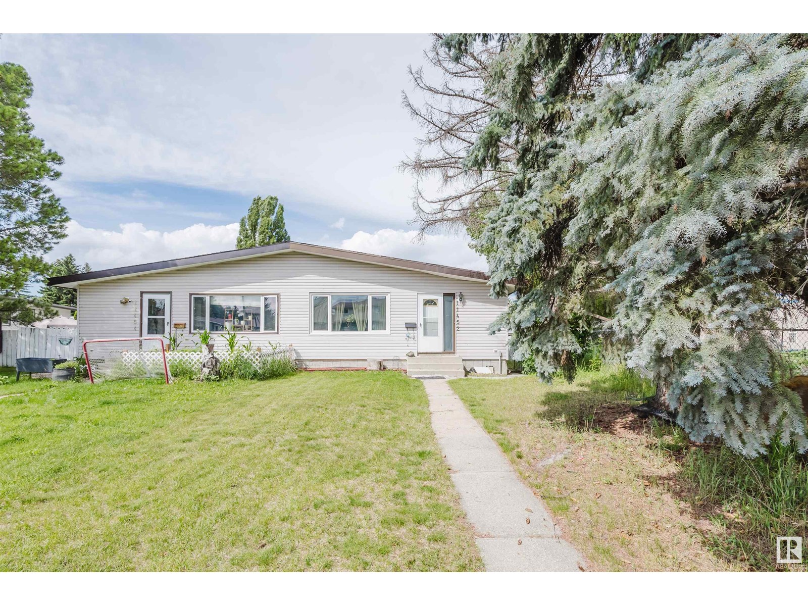 Property at 11452 39 AV NW image 1