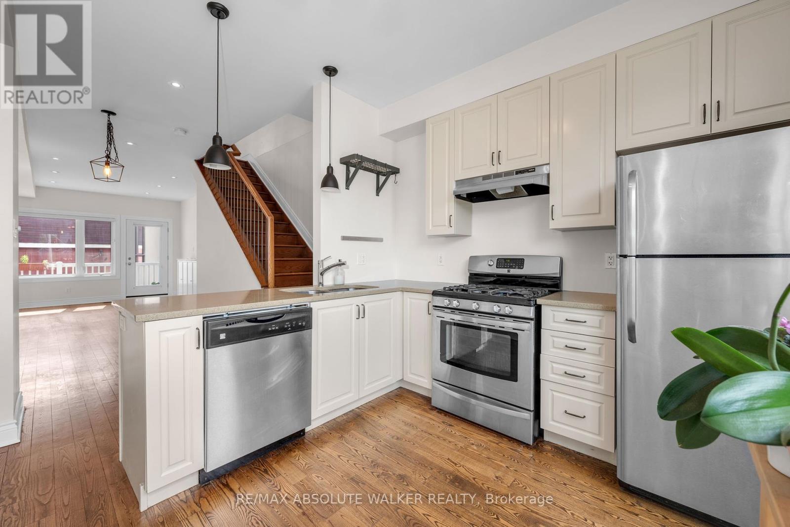 286 Cambridge Street N, Ottawa, Ontario  K1R 0B4 - Photo 18 - X12127596