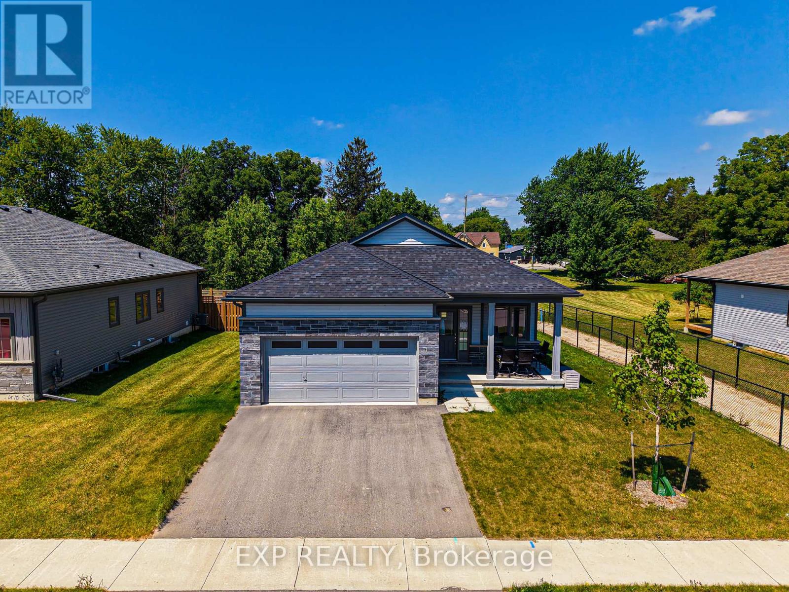 142 Ellen Street, North Perth, Ontario  N0G 1B0 - Photo 1 - X12316662