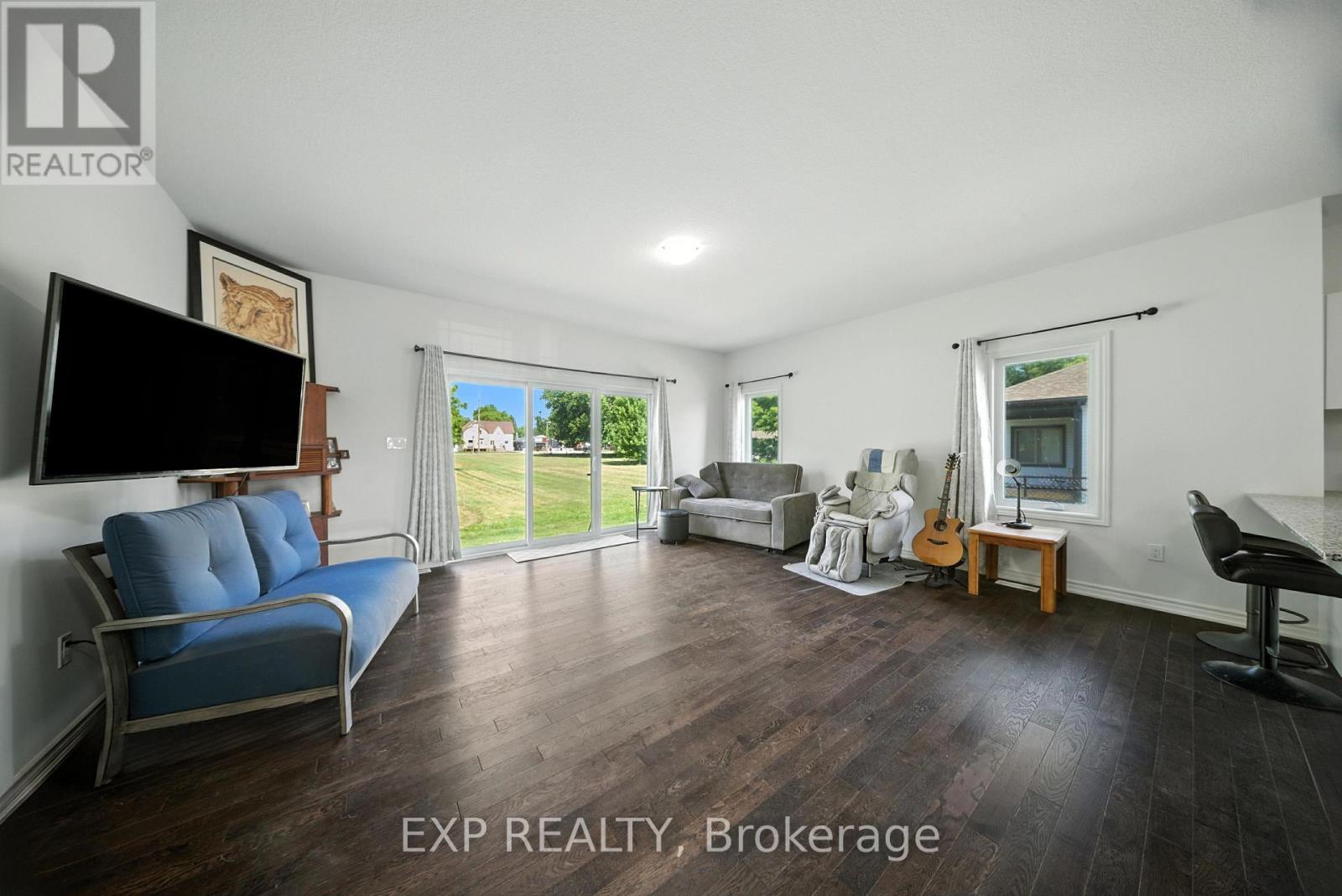 142 Ellen Street, North Perth, Ontario  N0G 1B0 - Photo 11 - X12316662