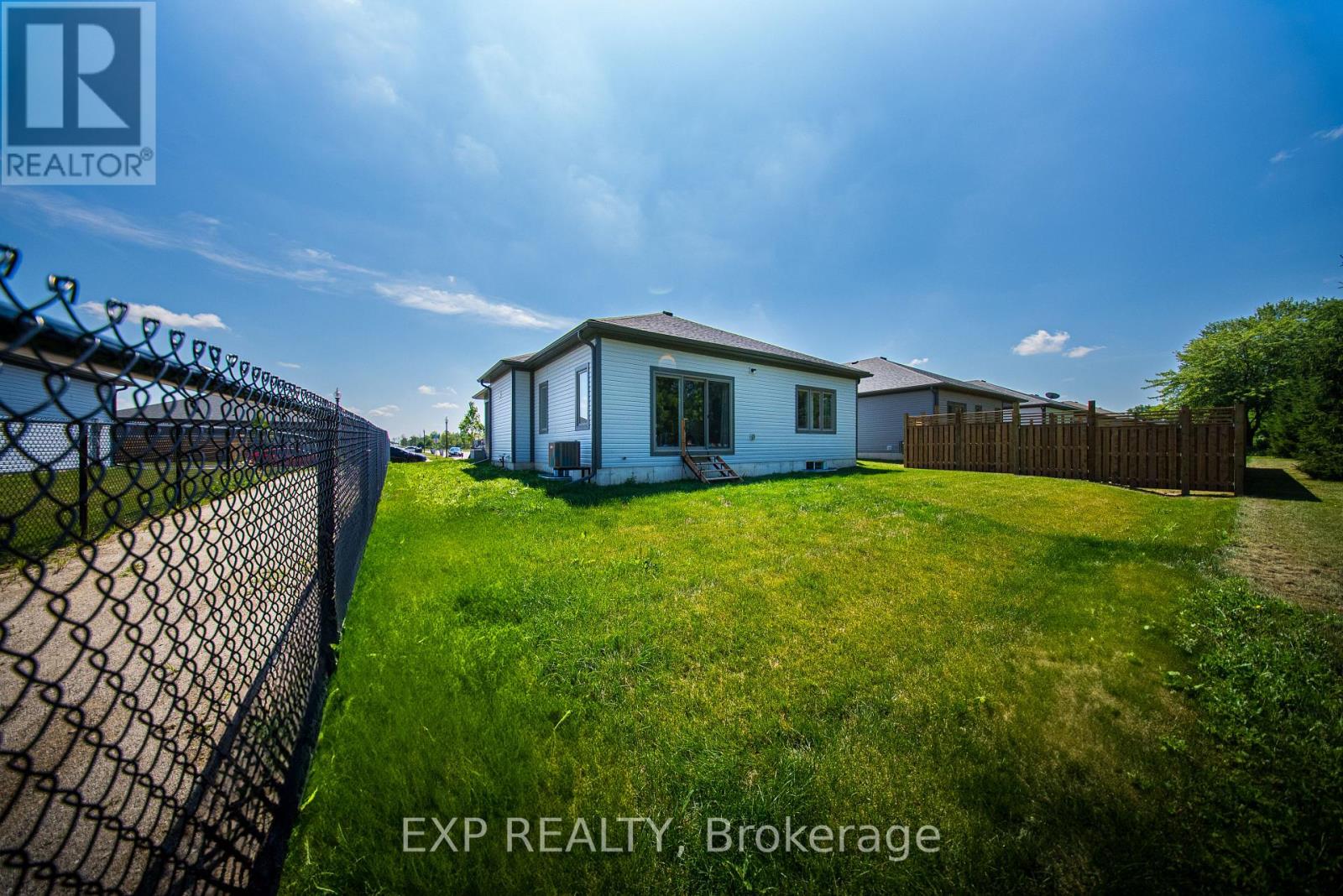 142 Ellen Street, North Perth, Ontario  N0G 1B0 - Photo 34 - X12316662