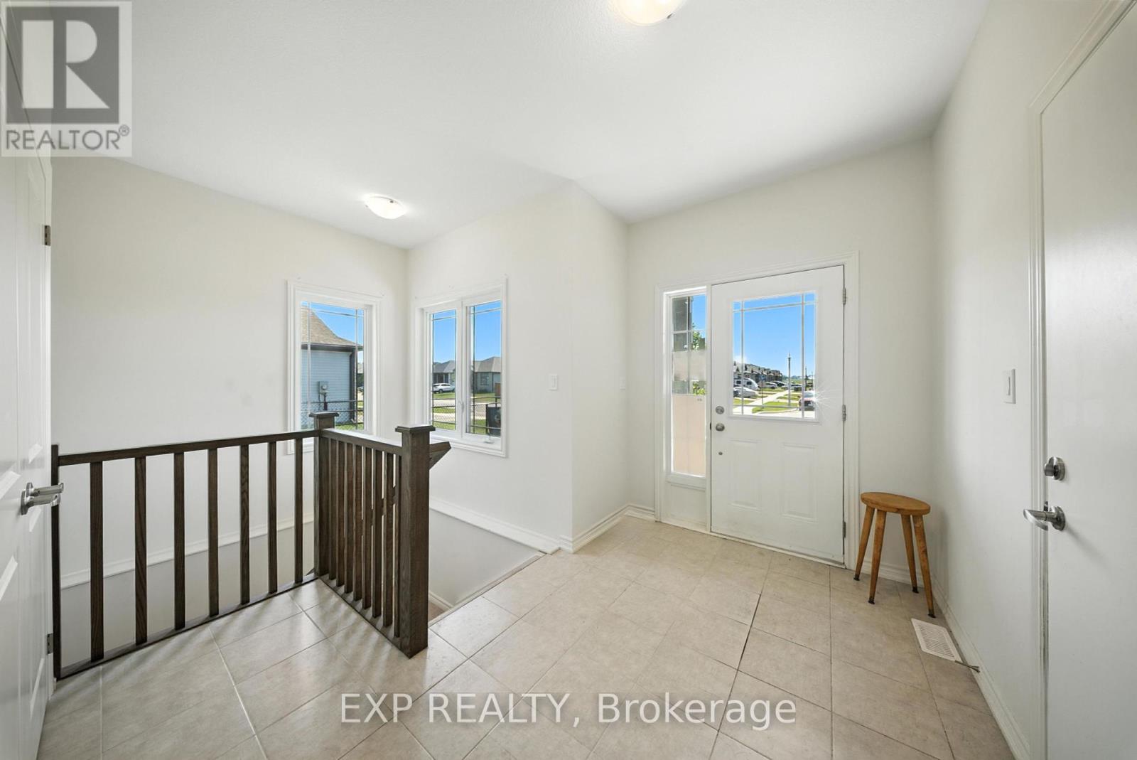 142 Ellen Street, North Perth, Ontario  N0G 1B0 - Photo 4 - X12316662