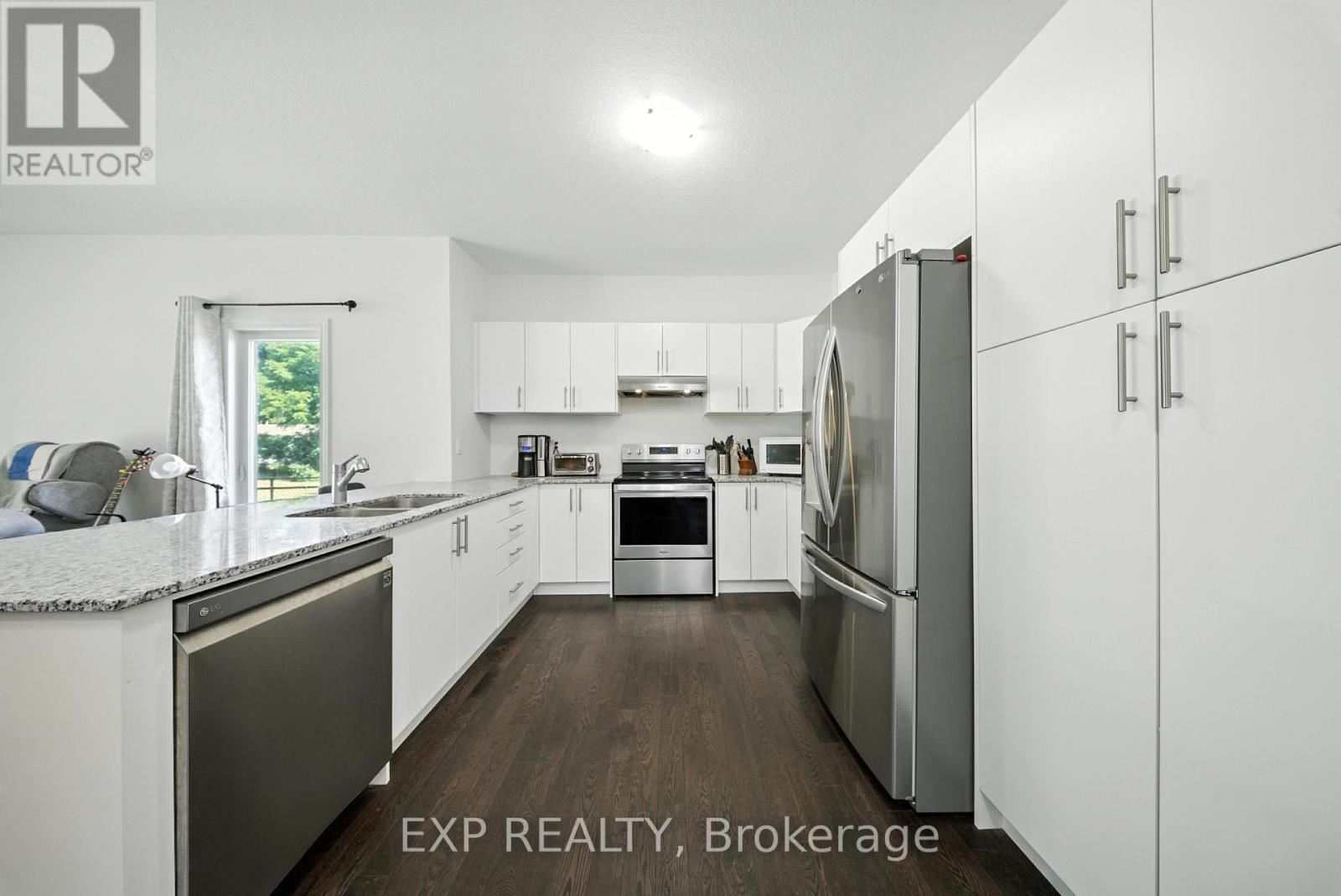 142 Ellen Street, North Perth, Ontario  N0G 1B0 - Photo 8 - X12316662