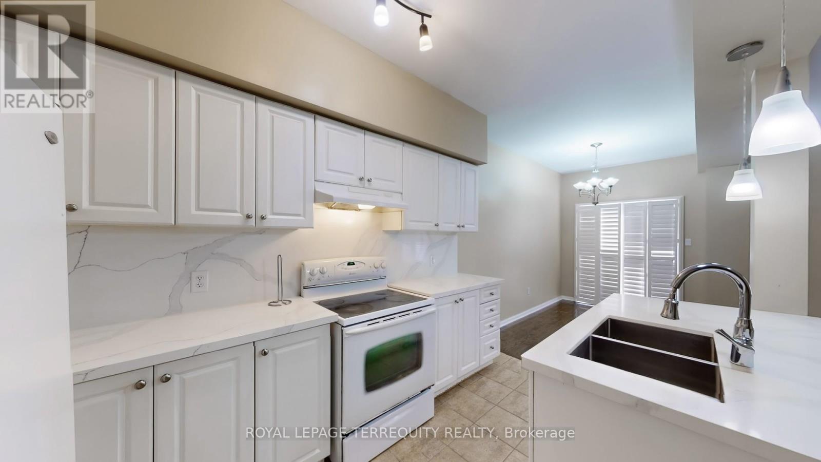 Unknown Address, ,     - Photo 10 - W12298101