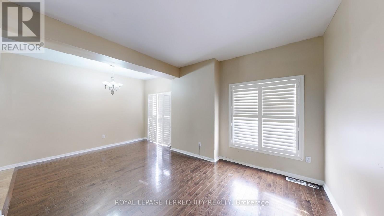 Unknown Address, ,     - Photo 3 - W12298101
