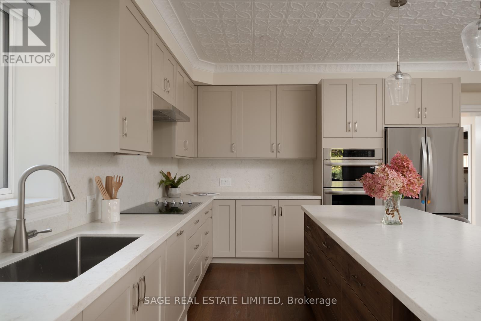 14 Halton Street, Toronto (Trinity-Bellwoods), Ontario  M6J 1R3 - Photo 19 - C12276303