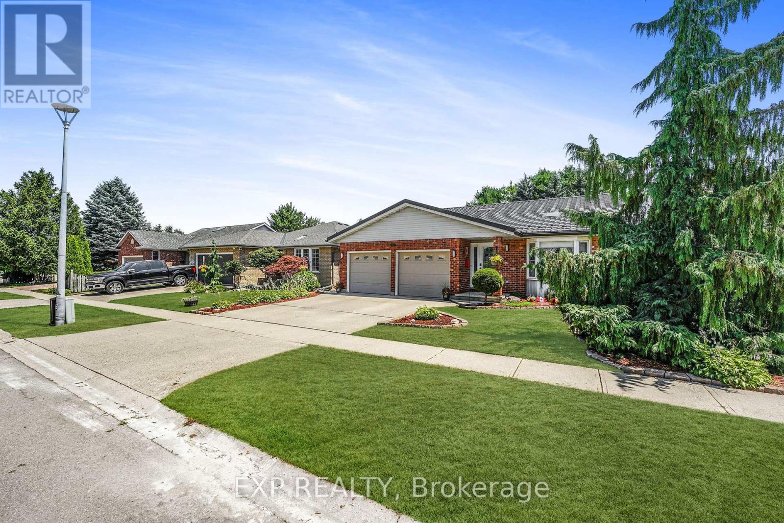 Property at 155 JOHN DAVIES DRIVE image 3