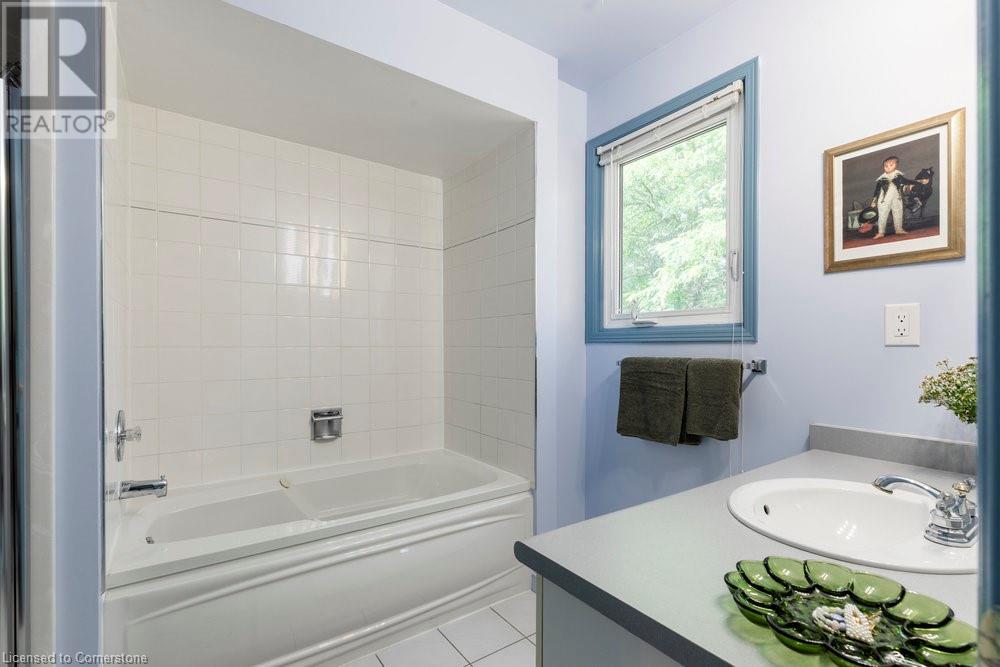 10 Huntingwood Avenue Unit# 20, Dundas, Ontario  L9H 6X3 - Photo 34 - 40756082