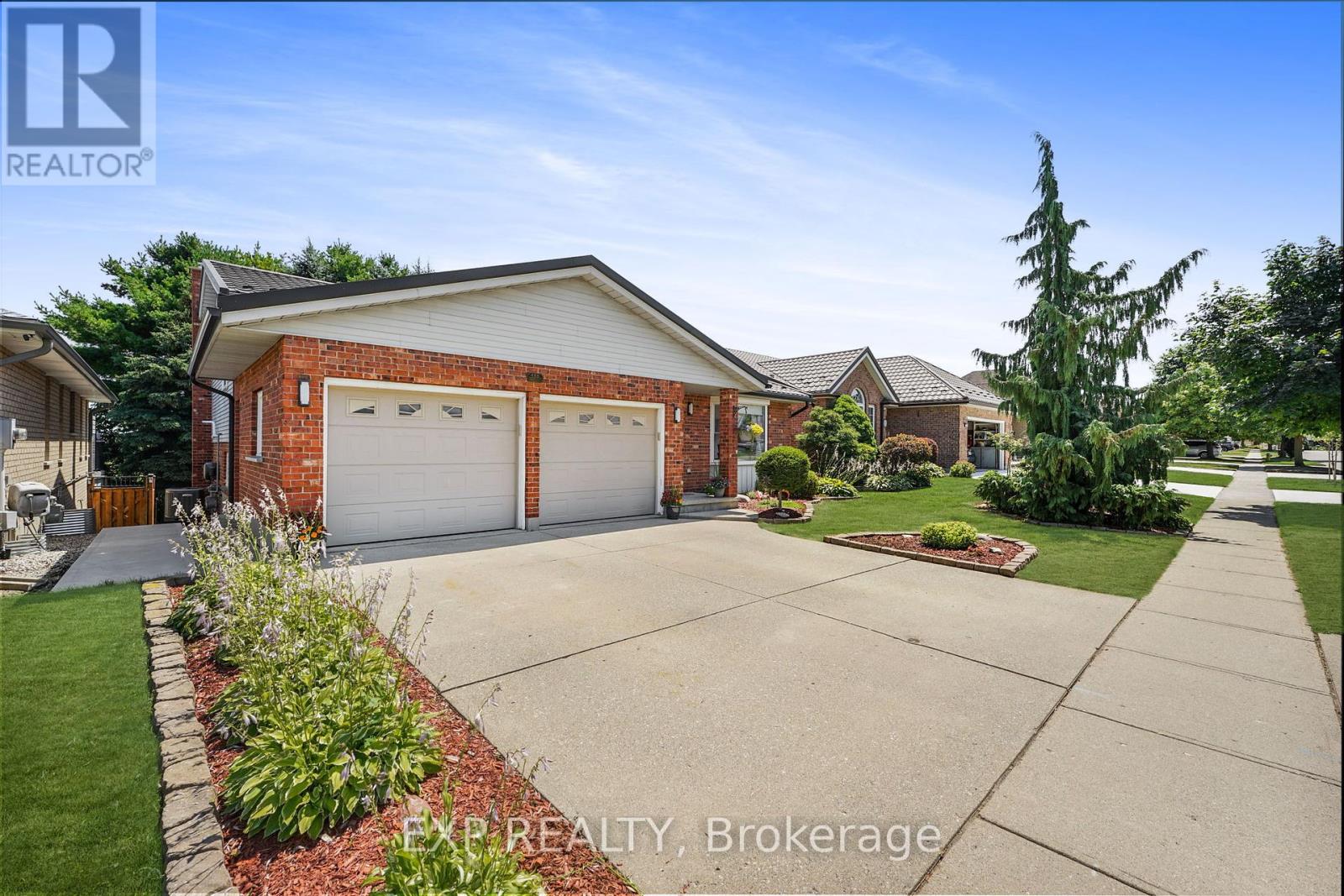 Property at 155 JOHN DAVIES DRIVE image 2