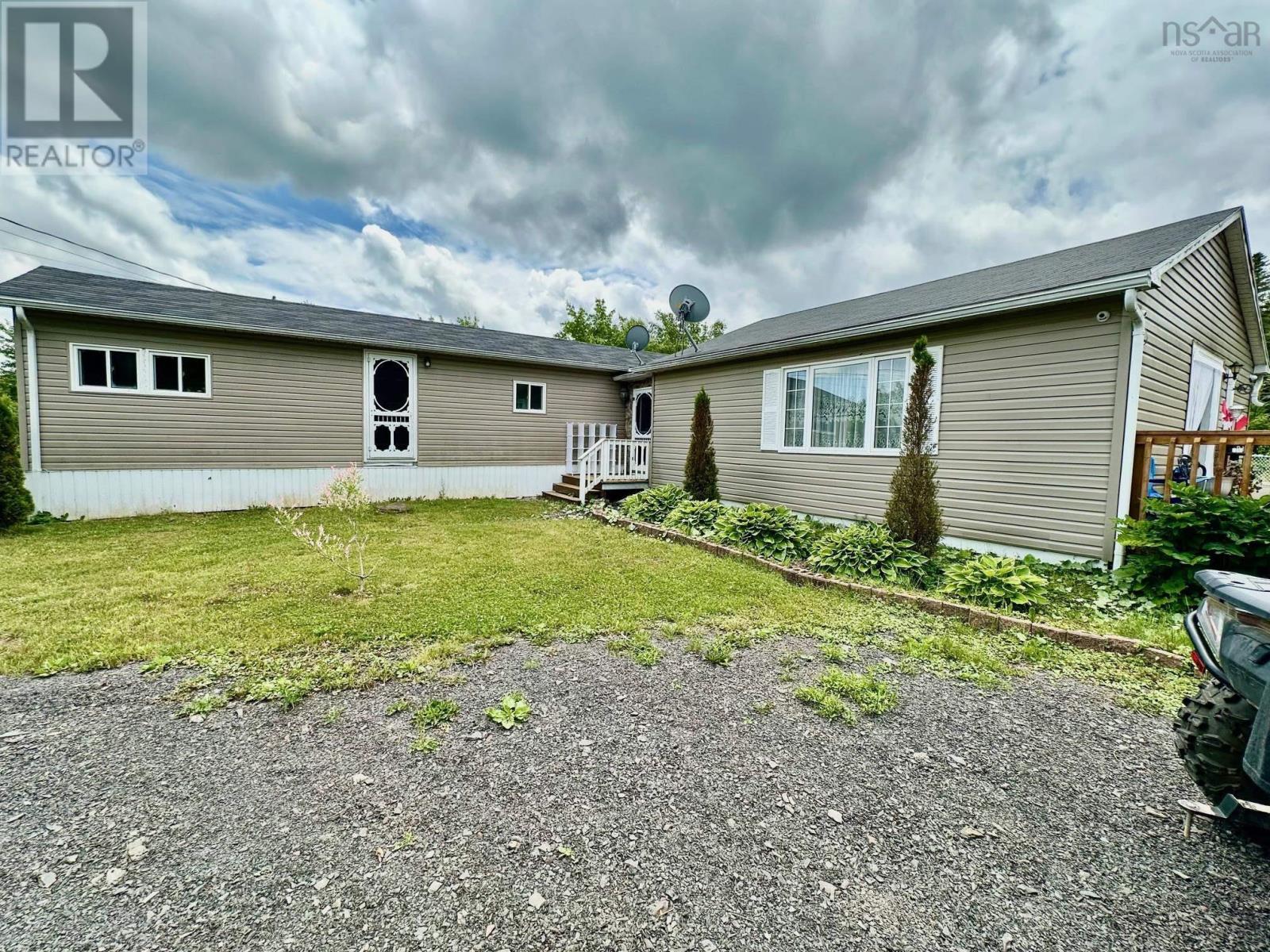 15 Milford White Road, Noel Road, Nova Scotia  B0N 1T0 - Photo 2 - 202516671