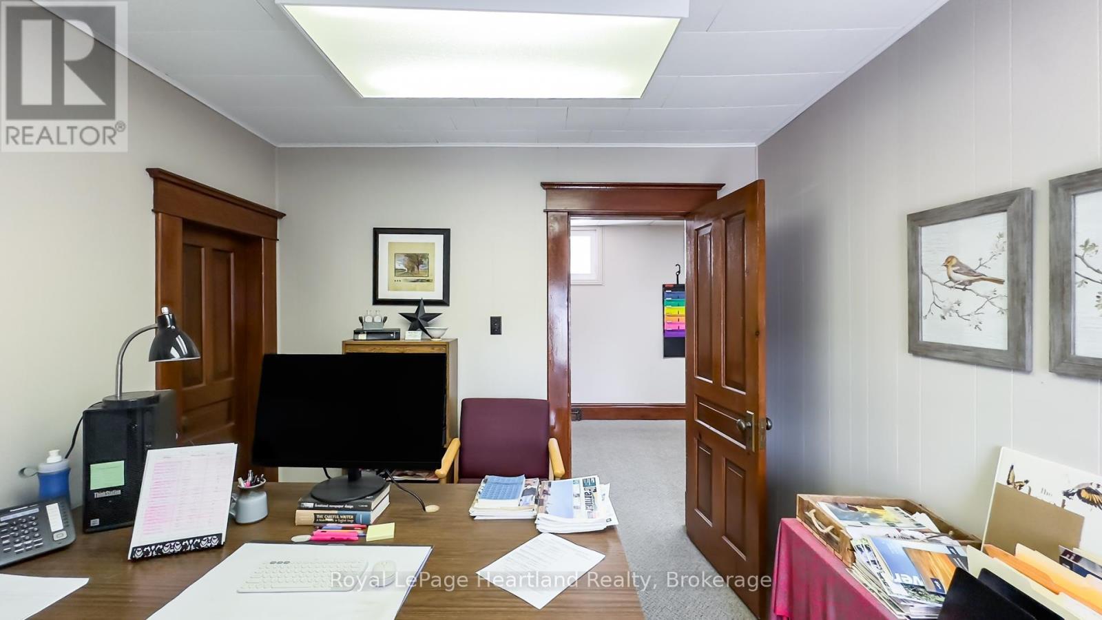 405 Queen St, North Huron, Ontario  N0M 1H0 - Photo 8 - X12279858
