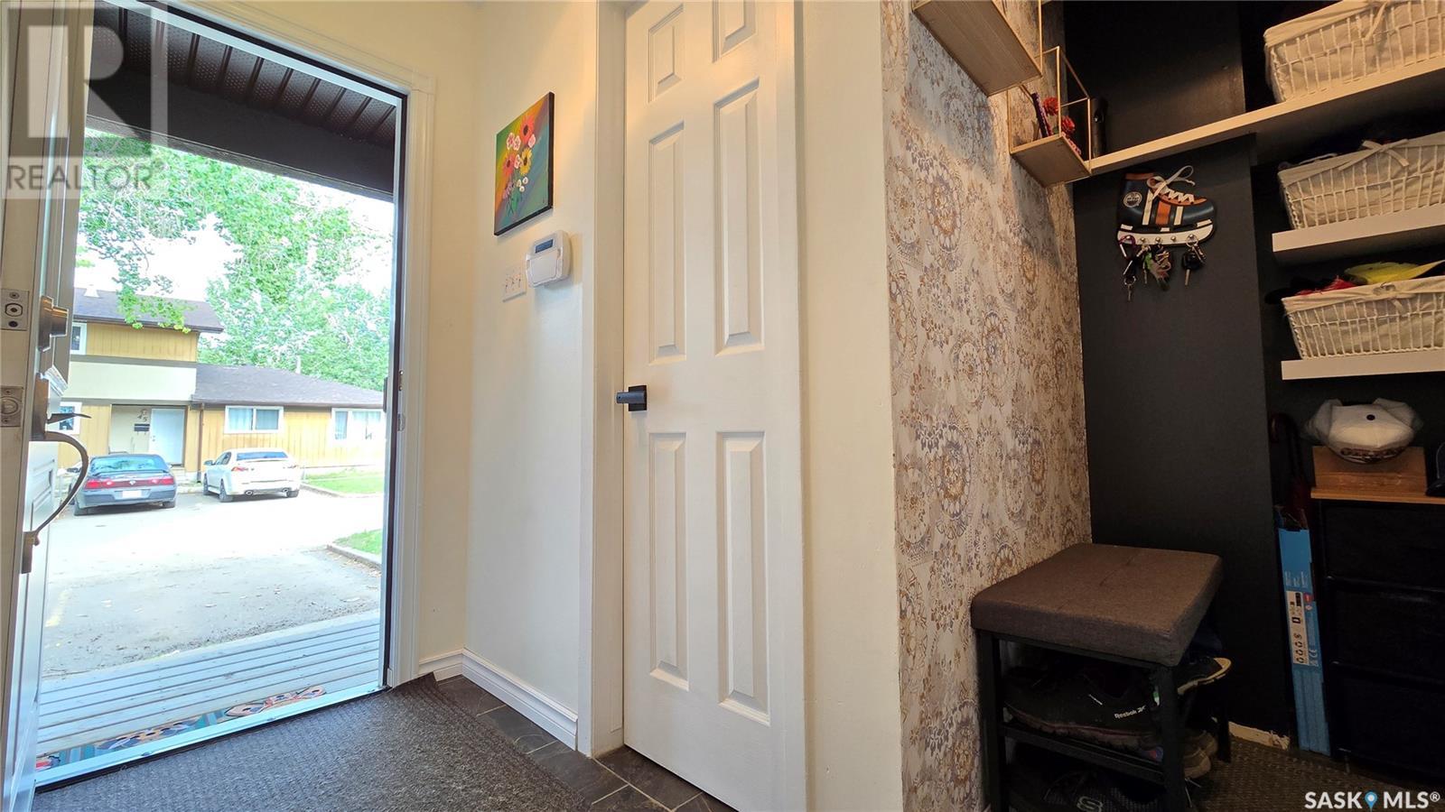 Property at 42 Mackenzie MEWS image 5