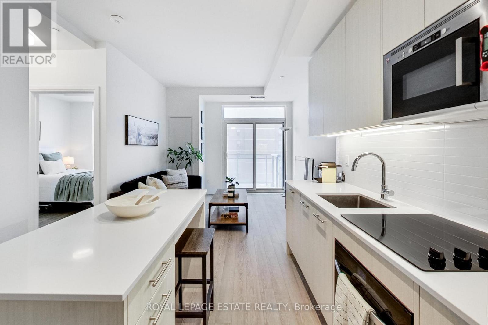 808 - 286 Main Street, Toronto, Ontario  M4C 4X5 - Photo 1 - E12316715