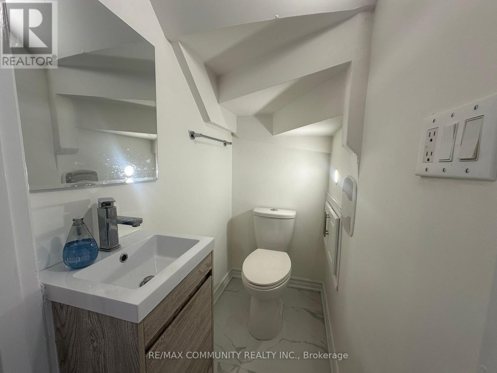62 Montezuma Trail, Toronto, Ontario  M1V 1H8 - Photo 7 - E12316723
