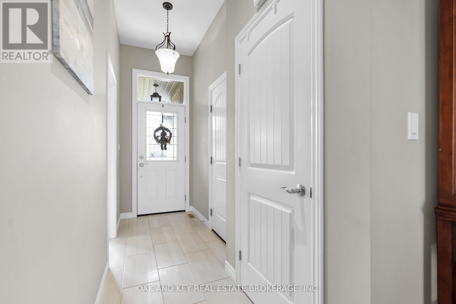 190 Emery Street, Central Elgin, Ontario  N5L 0A6 - Photo 7 - X12316883