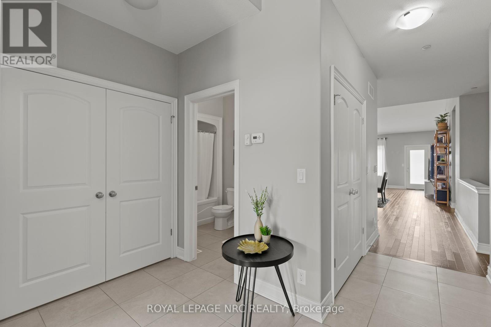 30 Blossom Common, St. Catharines, Ontario  L2M 0B3 - Photo 21 - X12316793