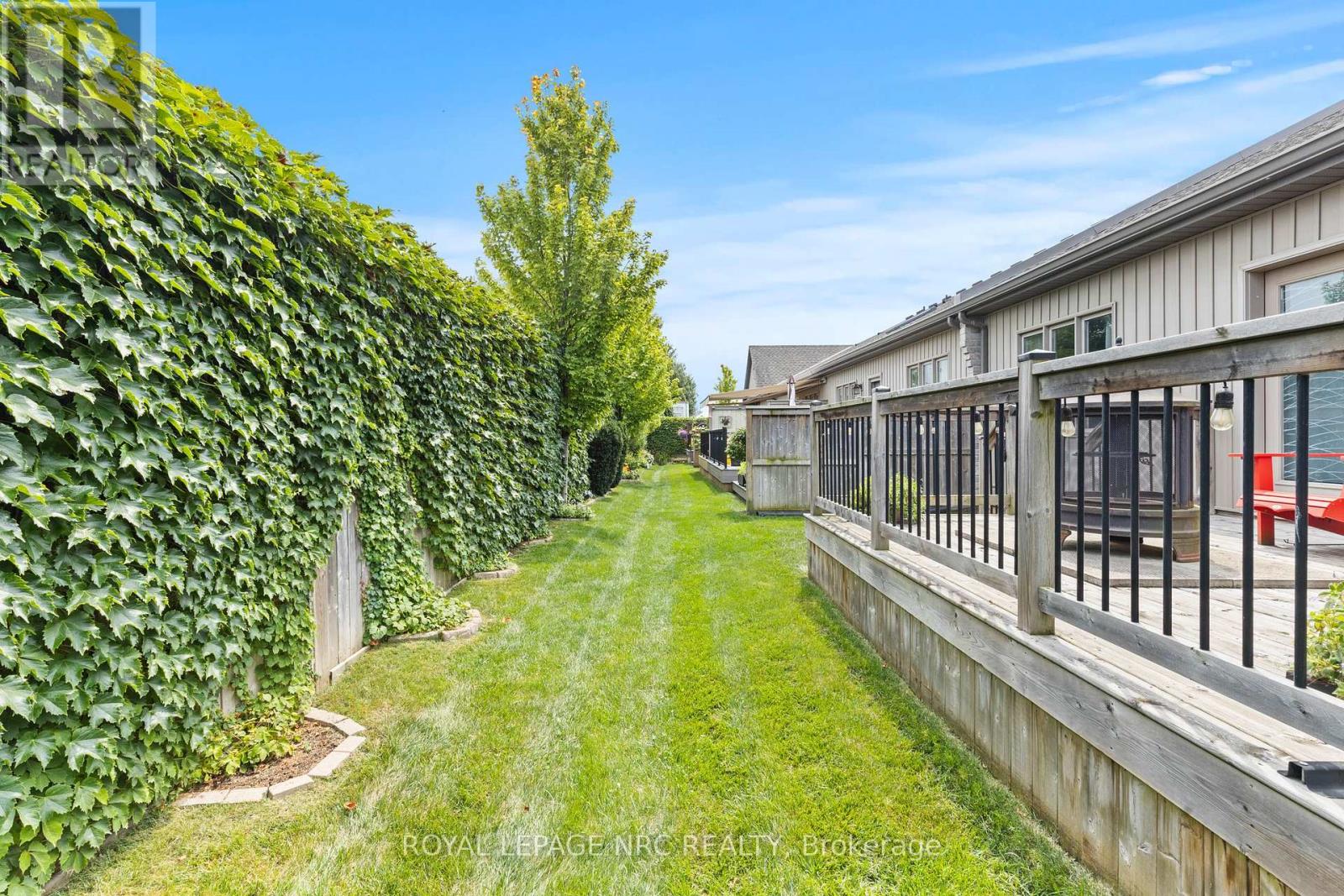30 Blossom Common, St. Catharines, Ontario  L2M 0B3 - Photo 27 - X12316793