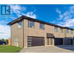 1 SUMMERSIDES MEWS, Pelham, Ontario