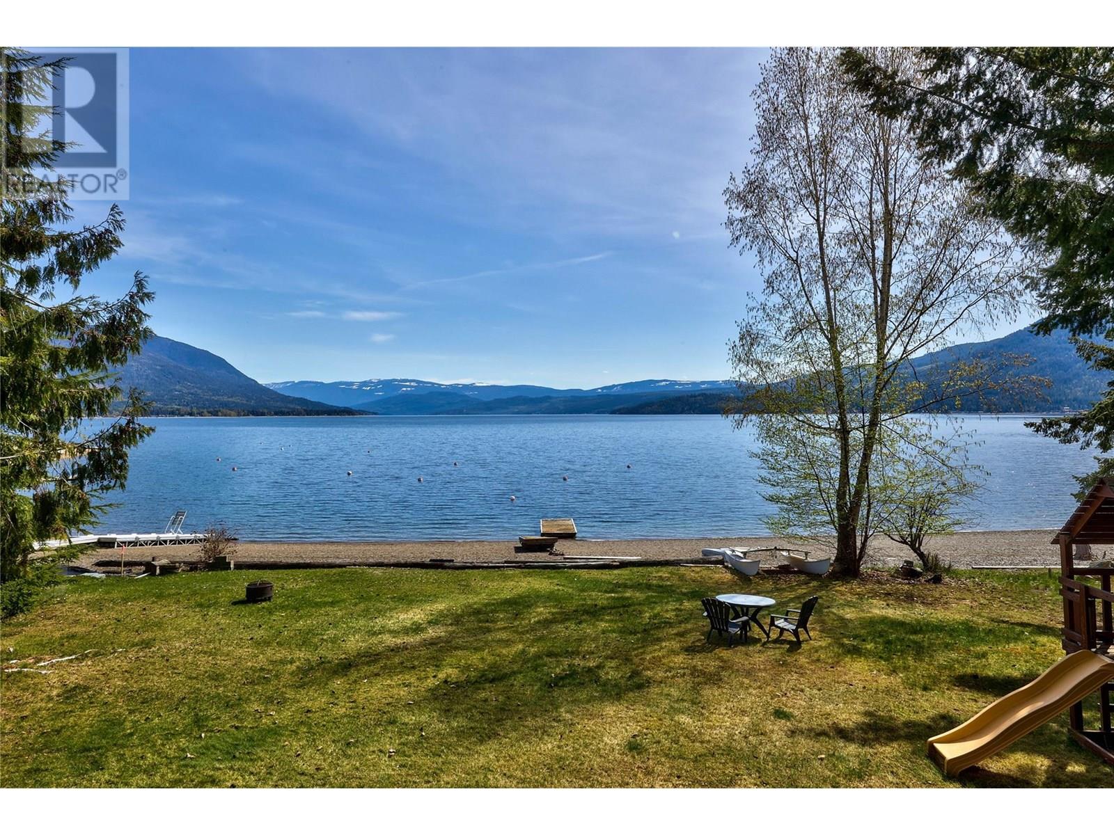 6102 Davis Road Unit# 22, Magna Bay, British Columbia